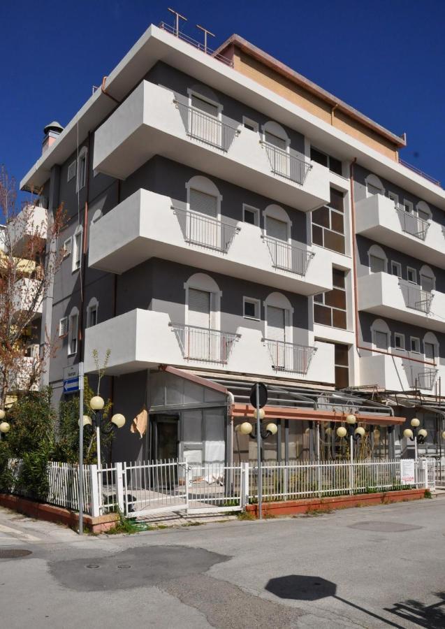 Hotel Sabbia D'Oro Rimini Kültér fotó