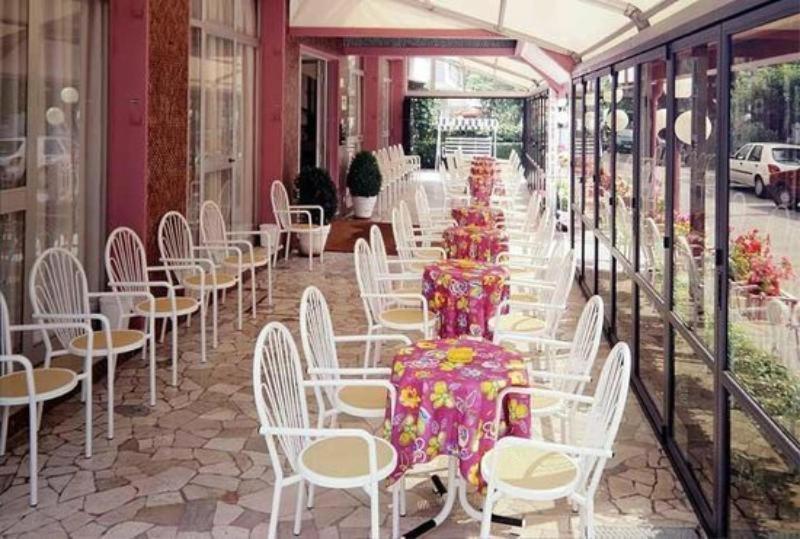 Hotel Sabbia D'Oro Rimini Kültér fotó