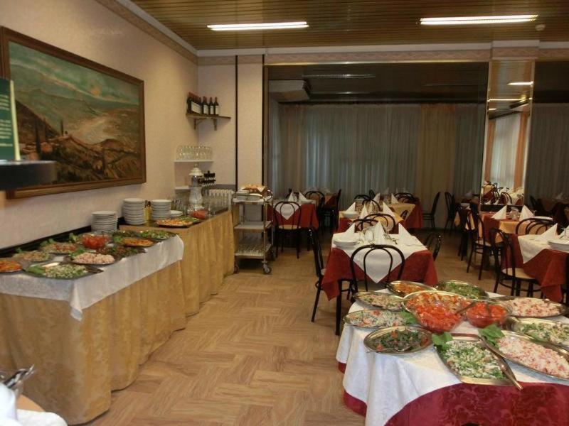 Hotel Sabbia D'Oro Rimini Kültér fotó